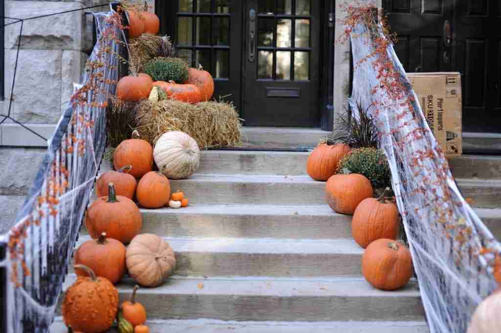 pumpkins at front door without a screen door
