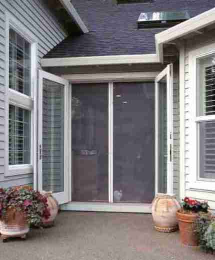 Milano-200-Retractable-Screen-Doors-for-patio-doors