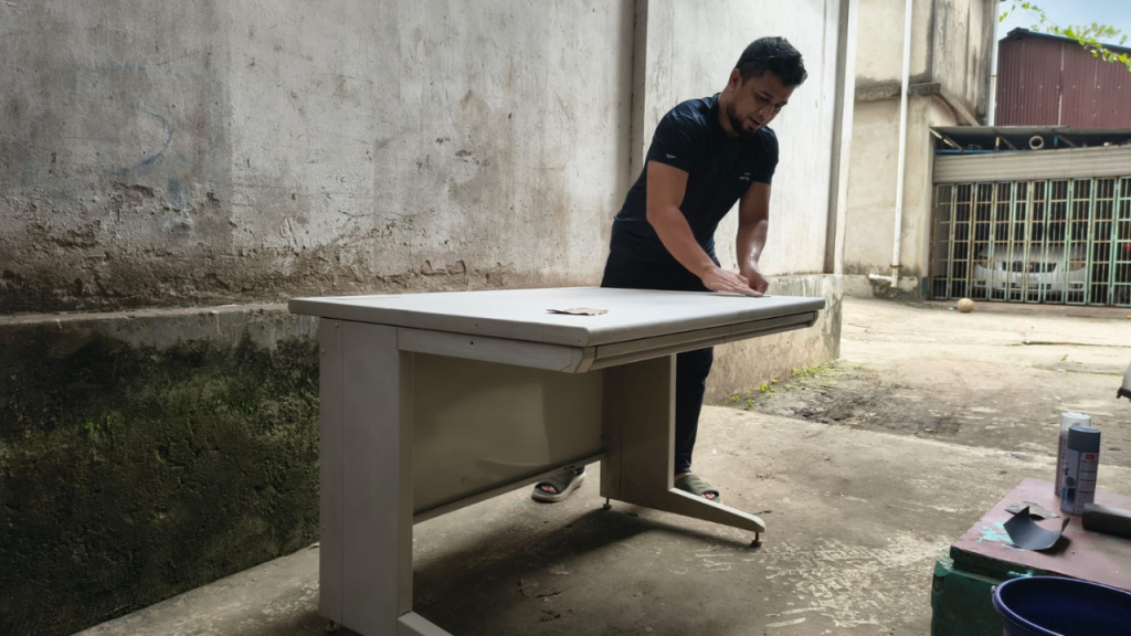 Sanding desk for new studio. DIY Channel featured Kaiyum Ahmed. 